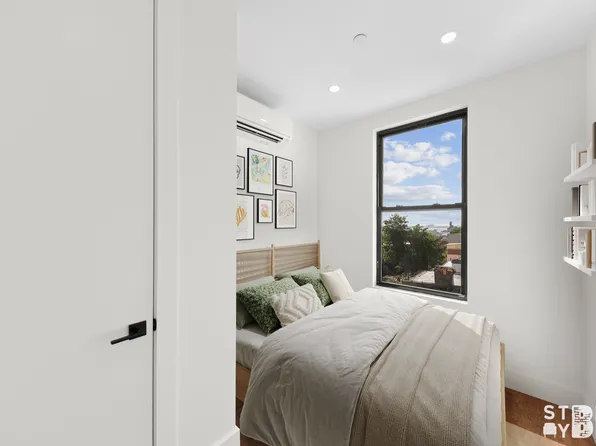 5102 Fifth Avenue image 4 of 6