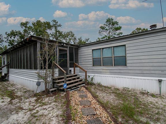 3rd image of 3293 Sea Oaks Dr