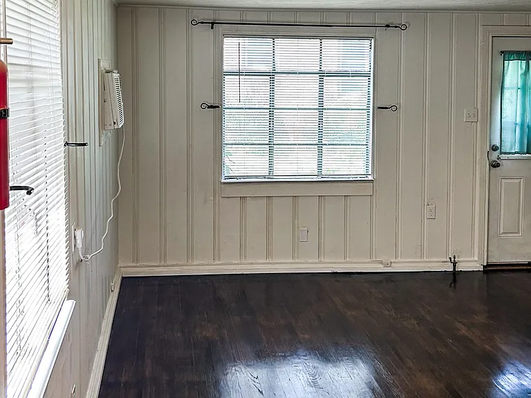 4001 Linden Ave #A — Photo 6