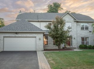 722 Aster Dr, Gurnee, IL 60031