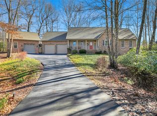 268 Ugedaliyvi Ct, Brevard, NC 28712