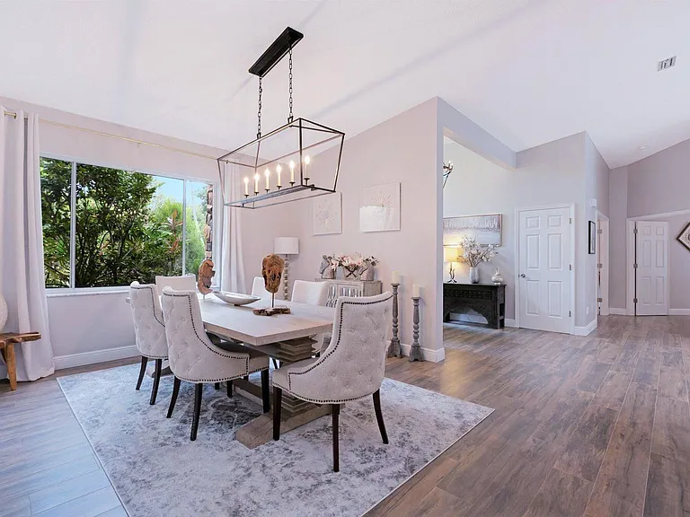15835 Meadow Wood Dr — Photo 35