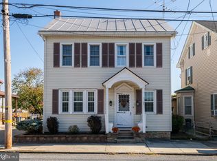 78 Main St, STRAUSSTOWN, PA 19559