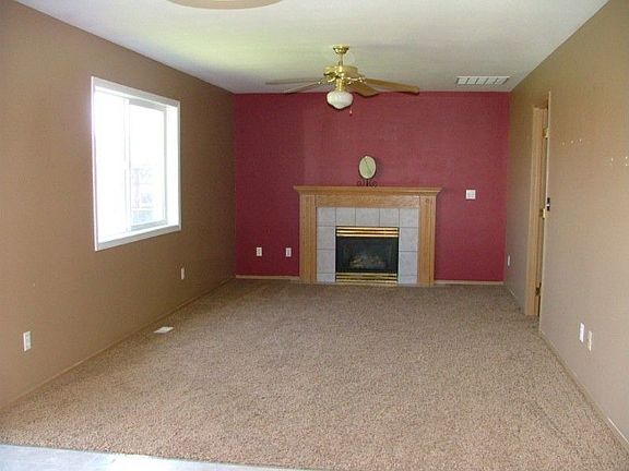 Large Family Room with Gas fireplace