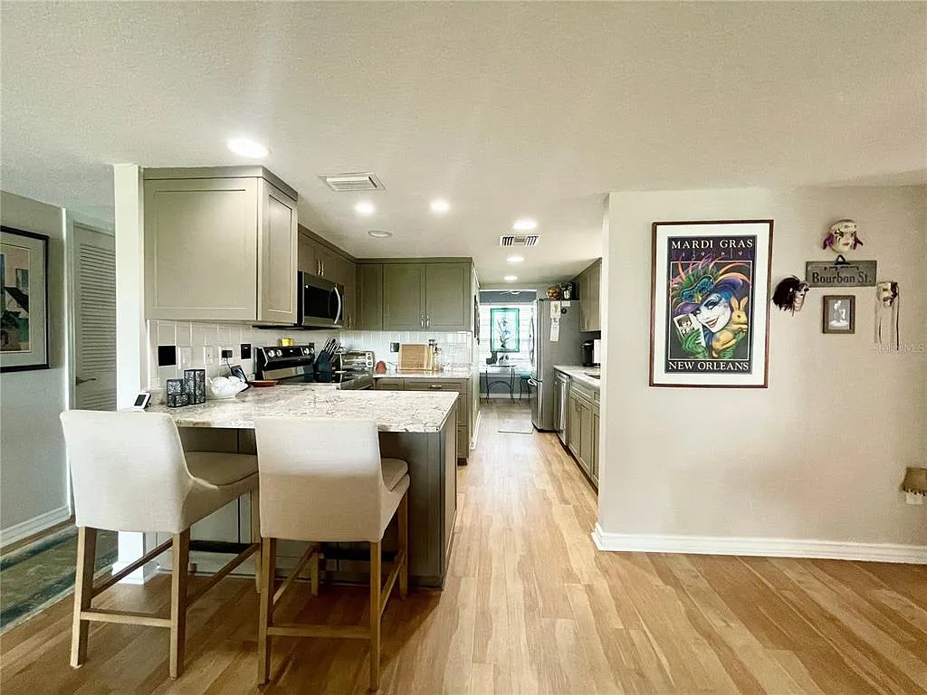 2 bed, 2.0 bath, 1445 sqft, $3,100 — Photo 4