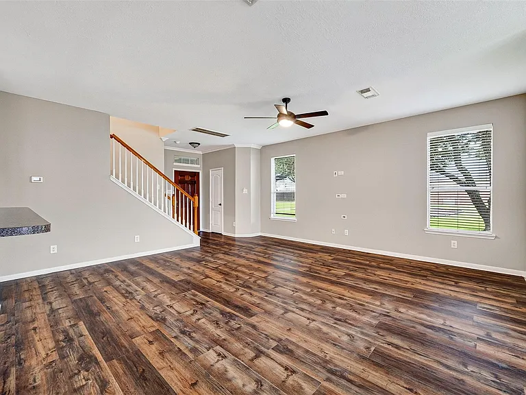 5403 Canyon Hollow Dr — Photo 10