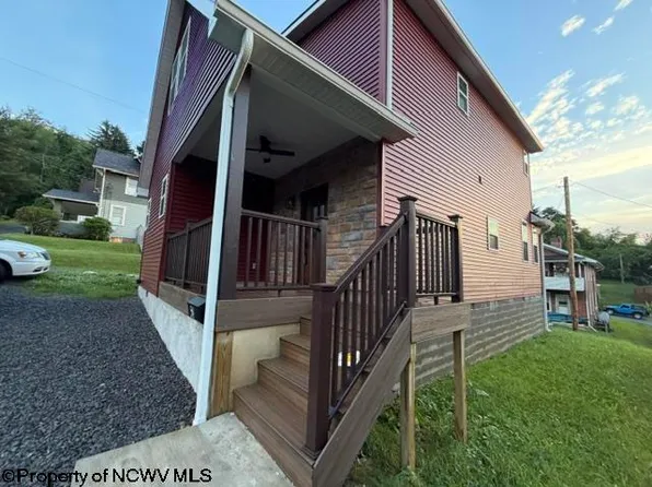 54 Sycamore St, Morgantown, WV 26501