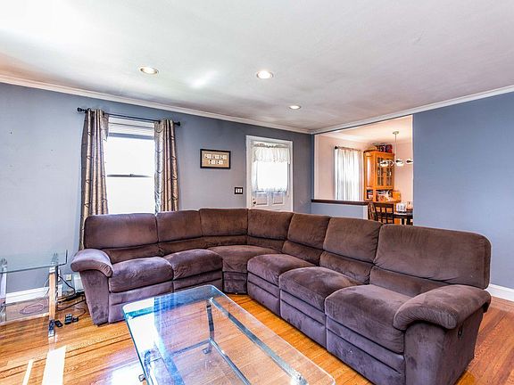 3rd image of 3615 205th St