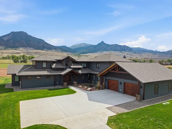 72 Big Creek Dr, Cody, WY 82414