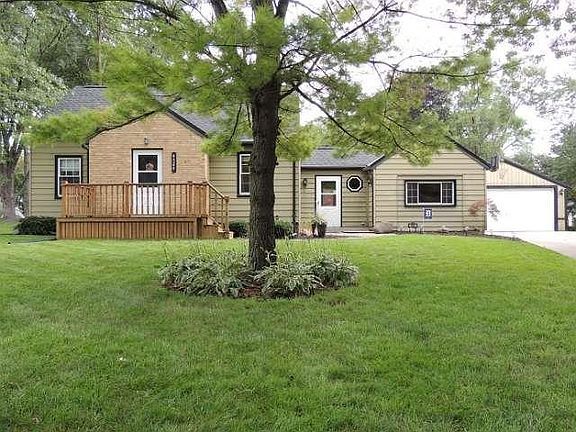 3rd image of 4524 N 105th St