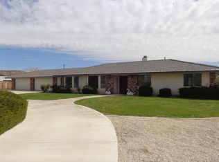 14219 Santee Rd, Apple Valley, CA 92307