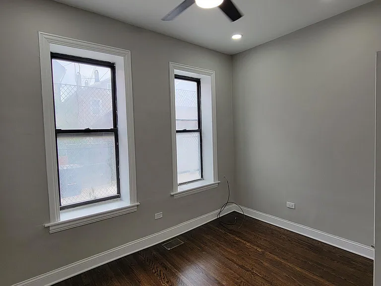 1157 W 19th St #1 — Photo 13