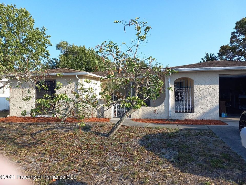 1st image of 3304 Fairmount Dr