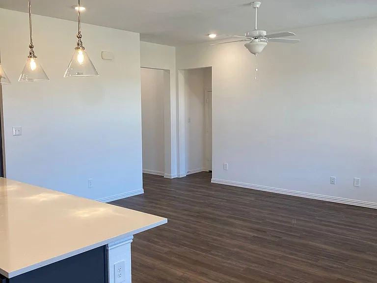 1612 Pine Valley Dr — Photo 11