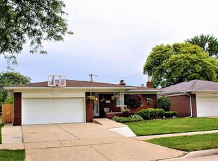 11474 Racine Rd, Warren, MI 48093