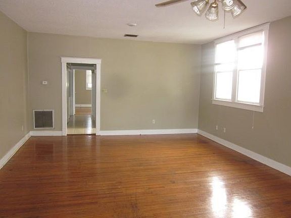 2nd image of 1714 Napoleon Ave #1714