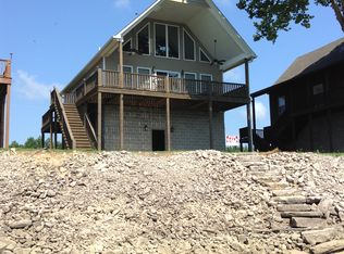 1318 Whites Creek Ln, Decaturville, TN 38329