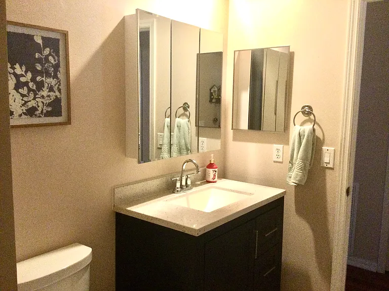 Second bathroom.