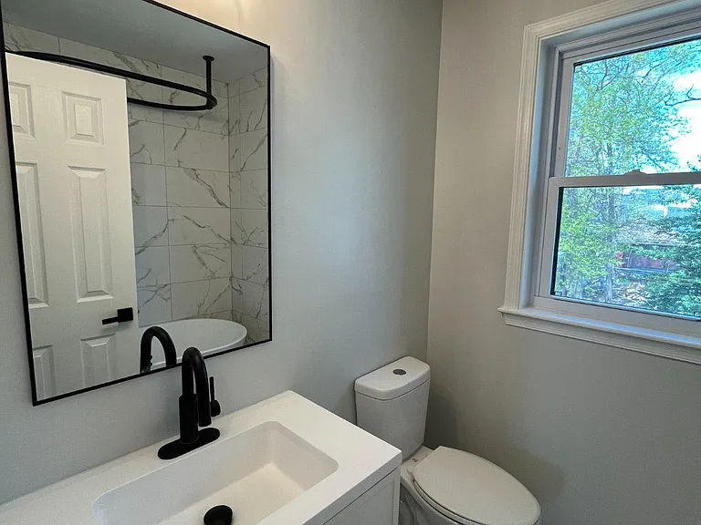 327 Whittier St NW #A — Photo 42
