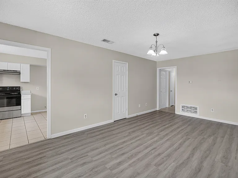 1128 Pleasant Valley Ln #1128 — Photo 6