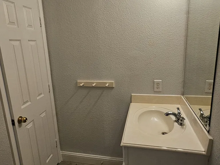 1518 Fallcreek Ct — Photo 8