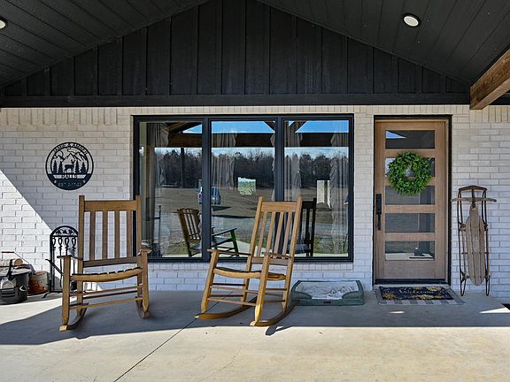 3rd image of 180 Polk Rd #17