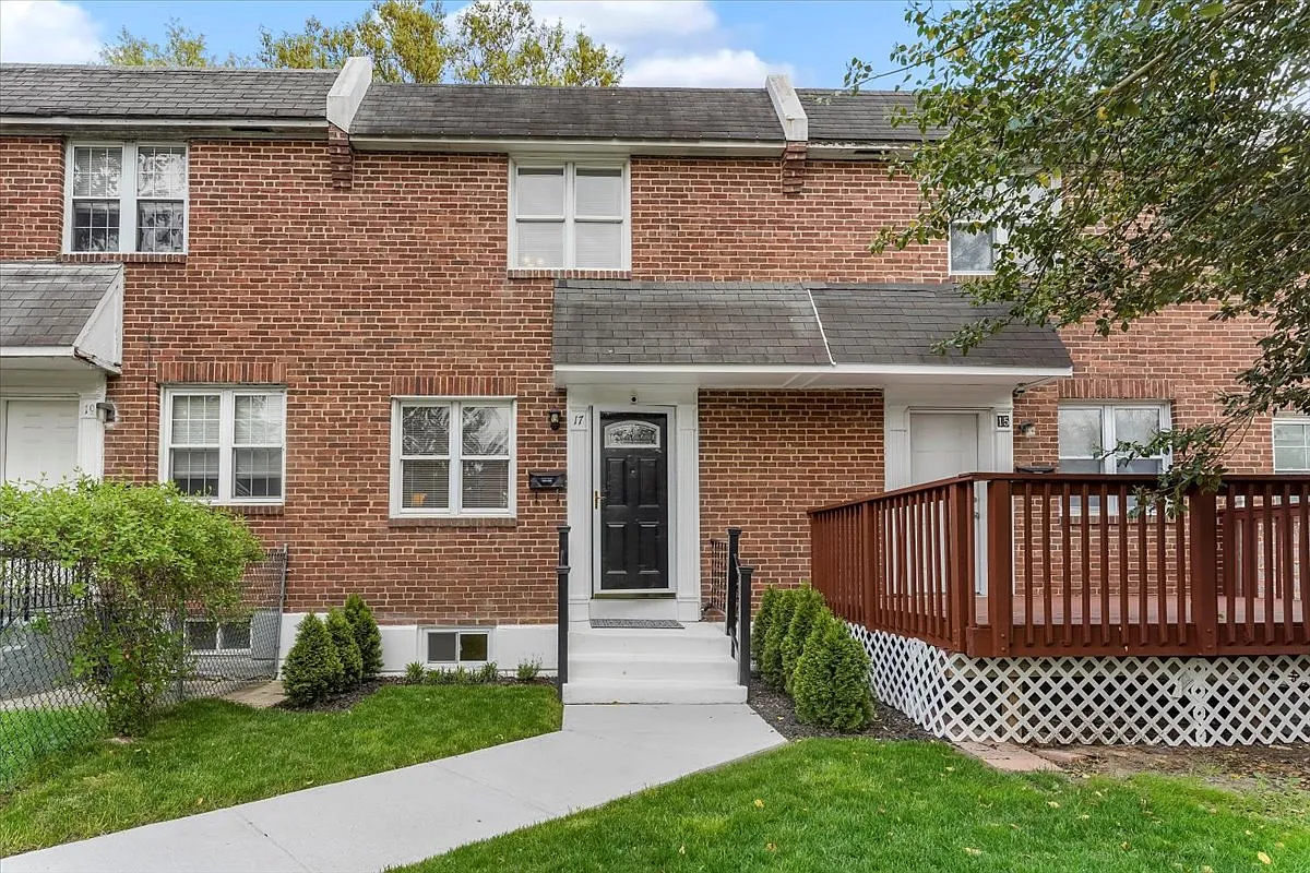 4 bed, 1390 sqft, $2,750 — Photo 1