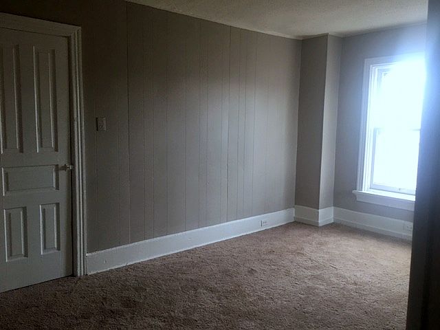 2nd image of 210 Muench St APT 6