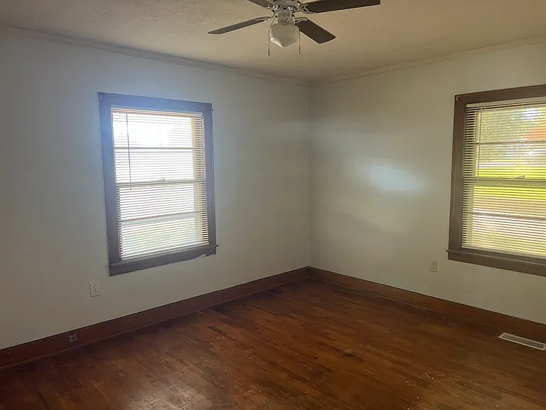 409 Fonville St — Photo 5