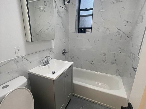 3rd image of 31-21 29th St #2