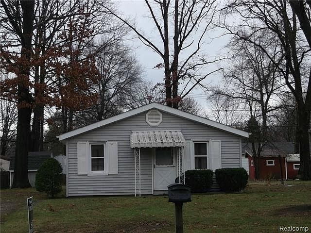 1st image of 520 Hathaway St