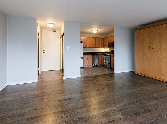 3rd image of 1440 N Lake Shore Dr APT 16B
