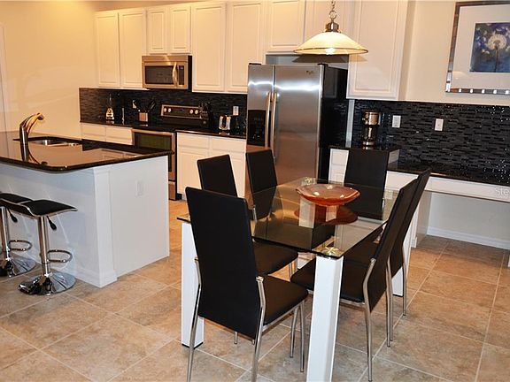 5th image of 750 Las Fuentes Dr