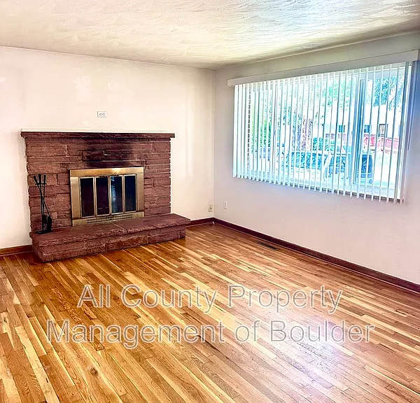 1729 Countess Ct — Photo 7