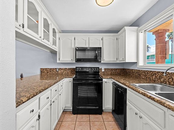 3rd image of 3101 Gulf Blvd #22