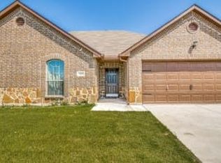 519 Long Prairie Dr, Royse City, TX 75189