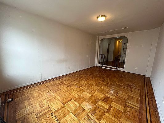 4th image of 1175 Morris Ave APT 2A