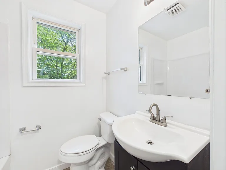 2313 National St — Photo 20