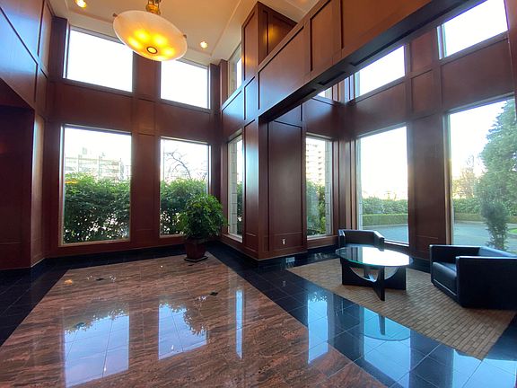 4th image of 1590 W 8th Ave #1602