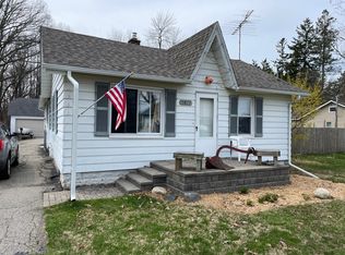 2877 Orange Grove Rd, Waterford, MI 48329