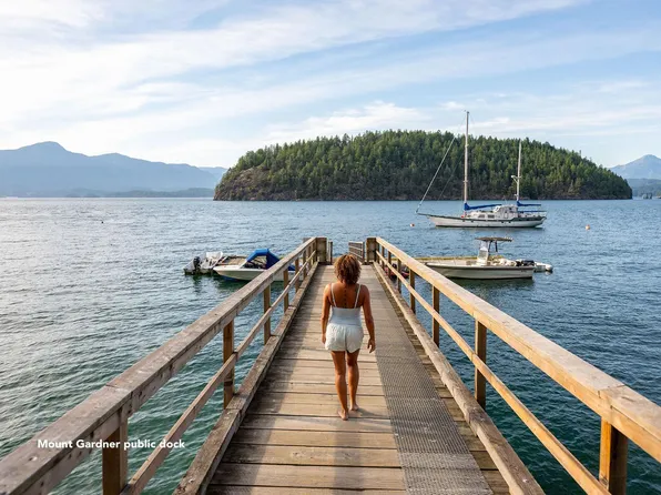 1558 Mount Gardner Rd, Bowen Island, BC V0N 1G2