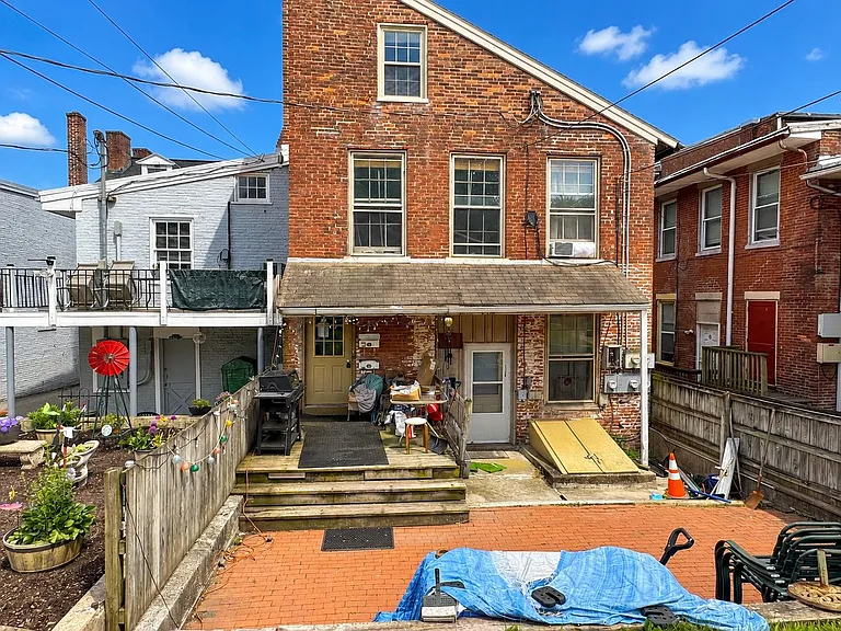 116 W. Market St. — Photo 14
