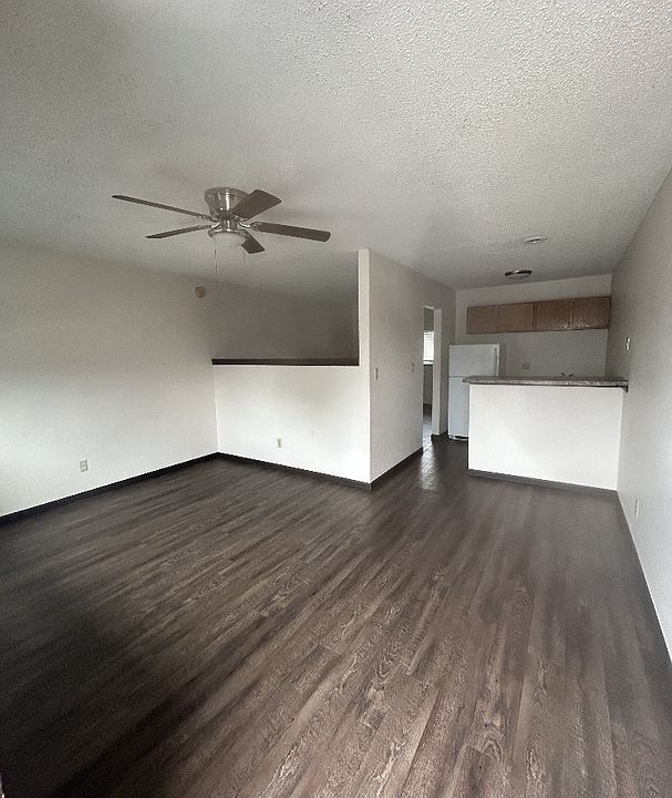 1st image of 902 E 11th Ave APT 2