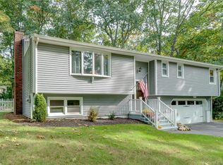 1349 Shepard Ave, Hamden, CT 06518