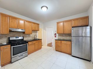 138 Woodlawn Ave APT 3, Jersey City, NJ 07305