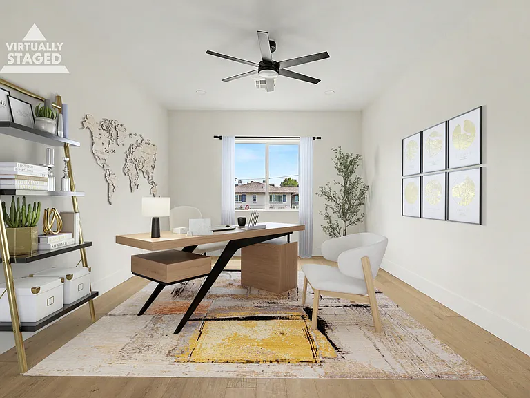 Staged Flex. Room / Office