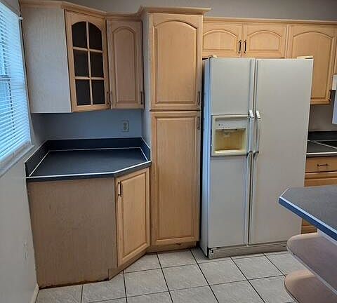 5th image of 1750 James Rhodes Pl