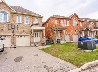 3670 Banff Ct, Mississauga, ON L5N6Z6