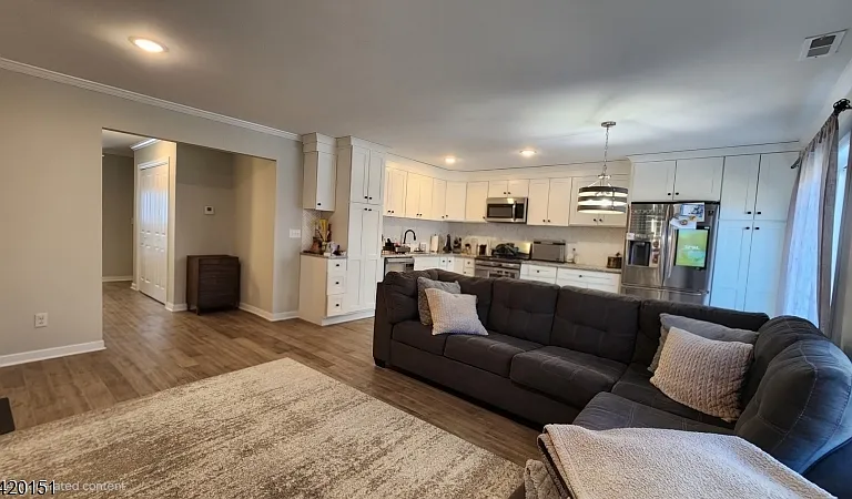 4 Joseph Dr — Photo 33