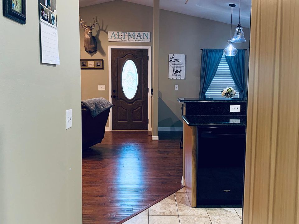 1st image of 123 Silver Ct